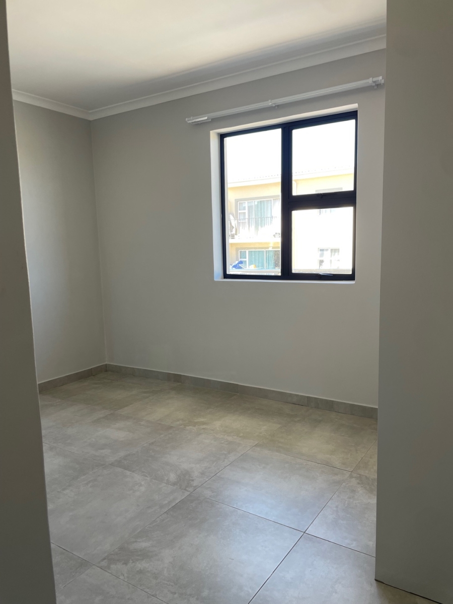 2 Bedroom Property for Sale in Parklands East Western Cape